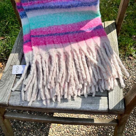 Free People Fringe Pastel Stripe Blanket 60x50 Ultra Soft Striped Throw NWT - Picture 7 of 9